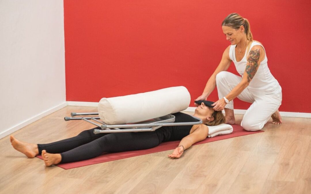 Fibromialgia e yoga terapia: l’approccio complementare per il benessere 